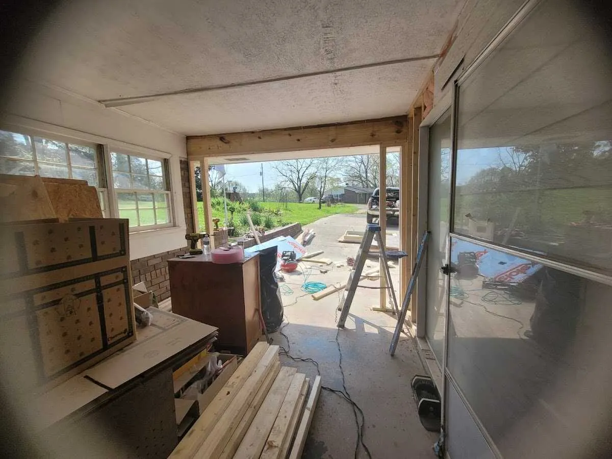 Air movers and dehumidifier for Drying & Dehumidification in Elfers